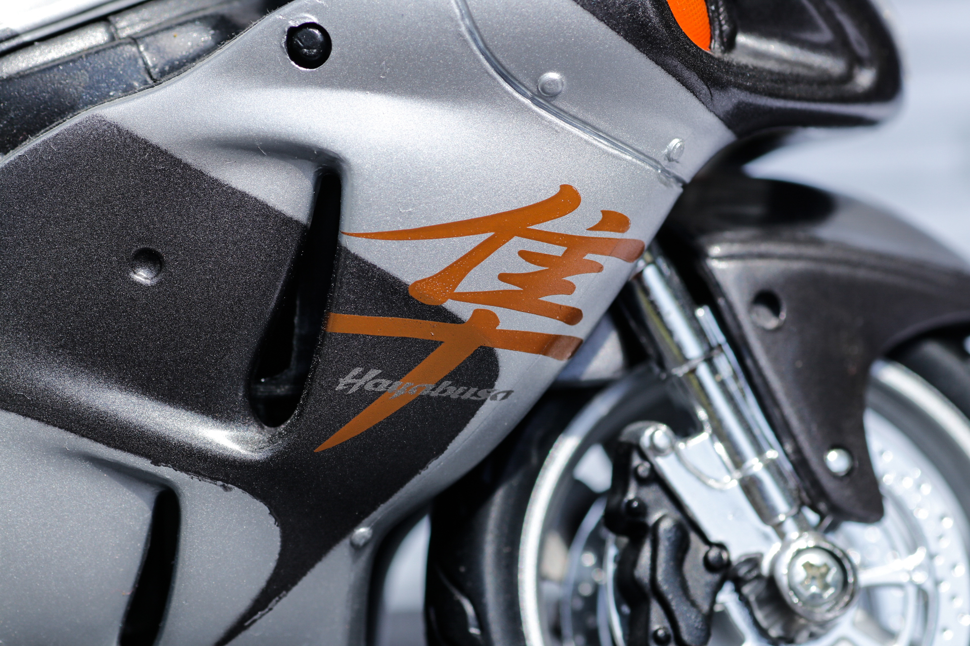 Maisto 1-12 Suzuki GSX1300R Hayabusa